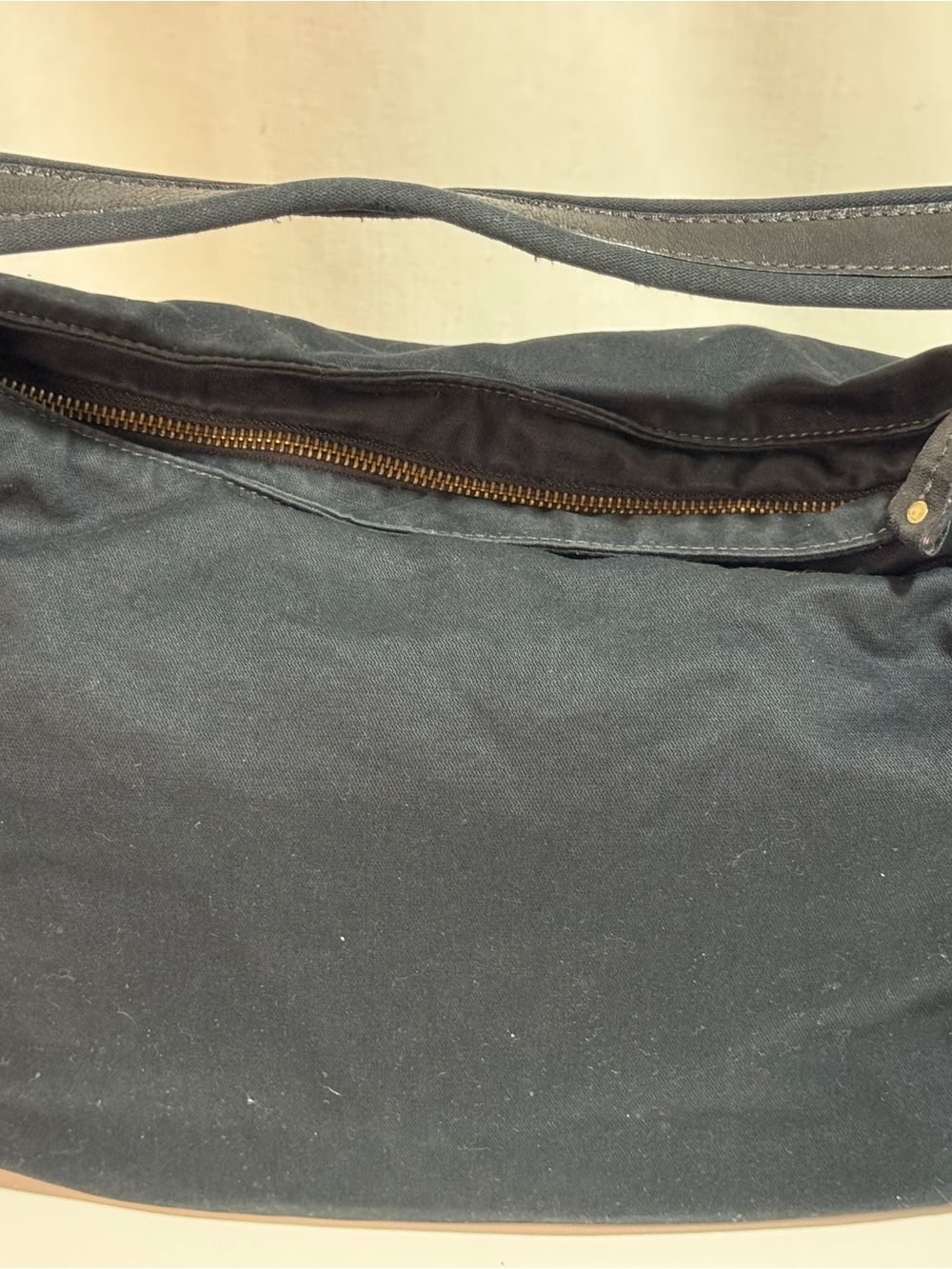Back to School GAP Black Canvas Hobo Shoulder Bag w/ Gold Zipper, Leather accent